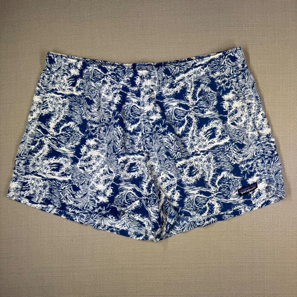 Patagonia Womens Barely Baggies 2.5" Shorts Blue Wave Print Size Large